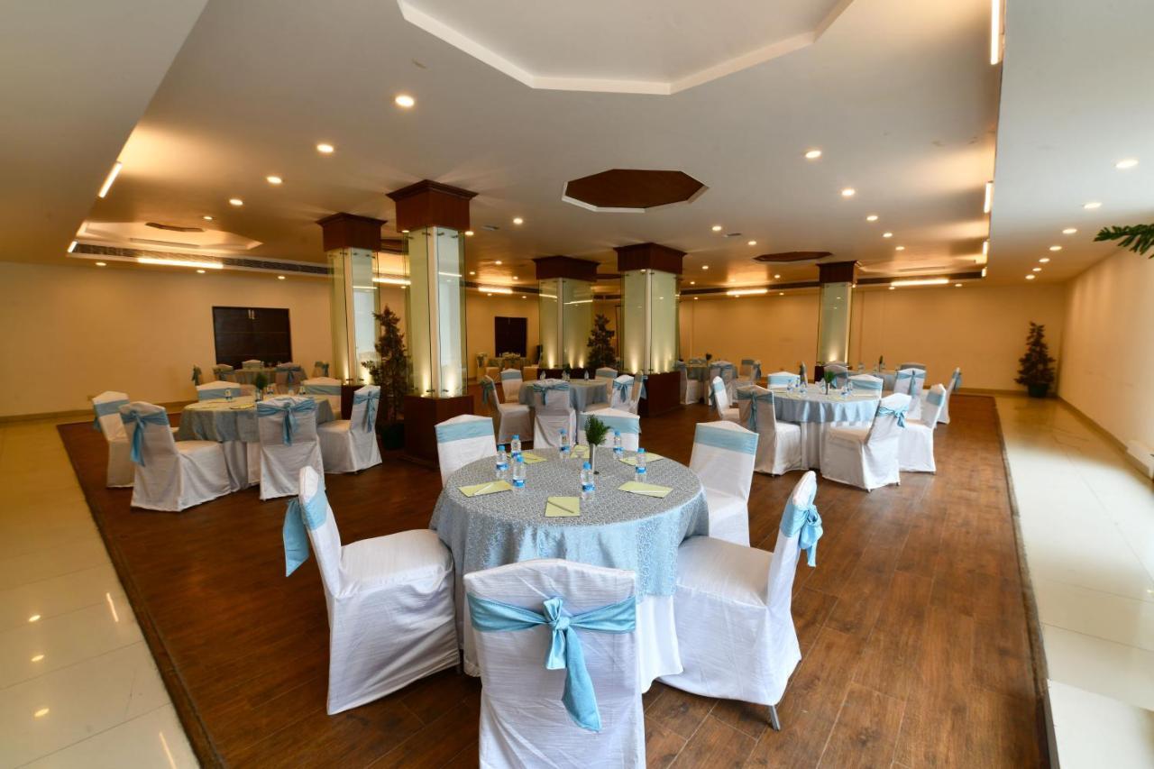 Mastiff Grand Manali Resort エクステリア 写真