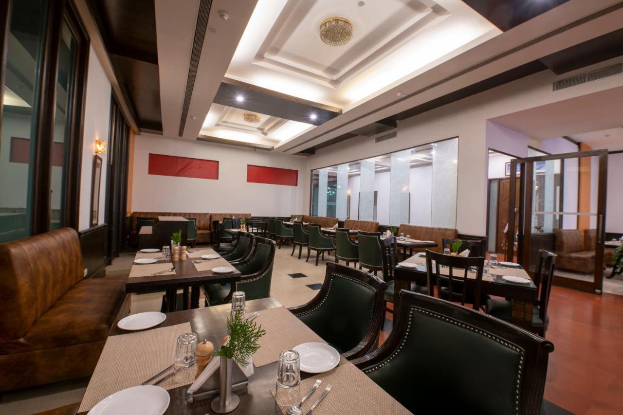 Mastiff Grand Manali Resort エクステリア 写真