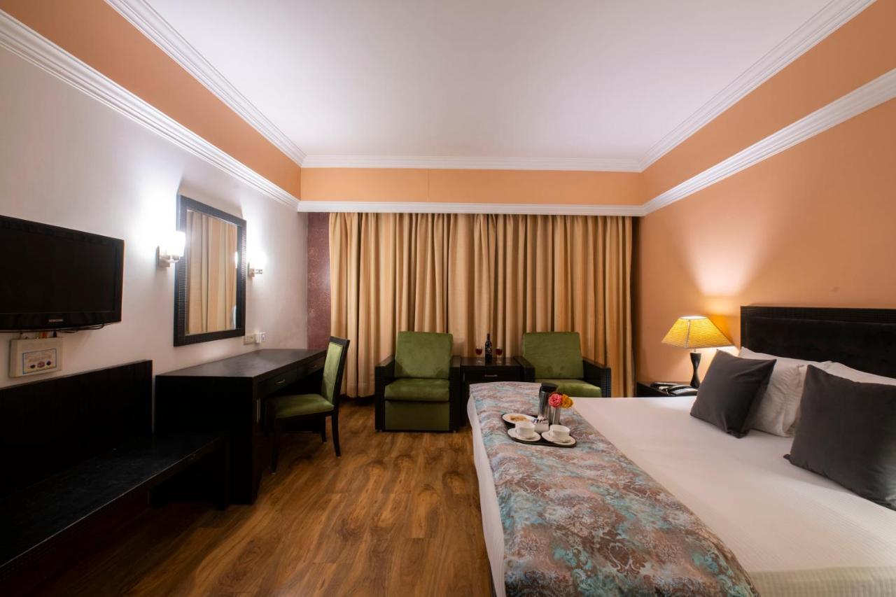Mastiff Grand Manali Resort エクステリア 写真