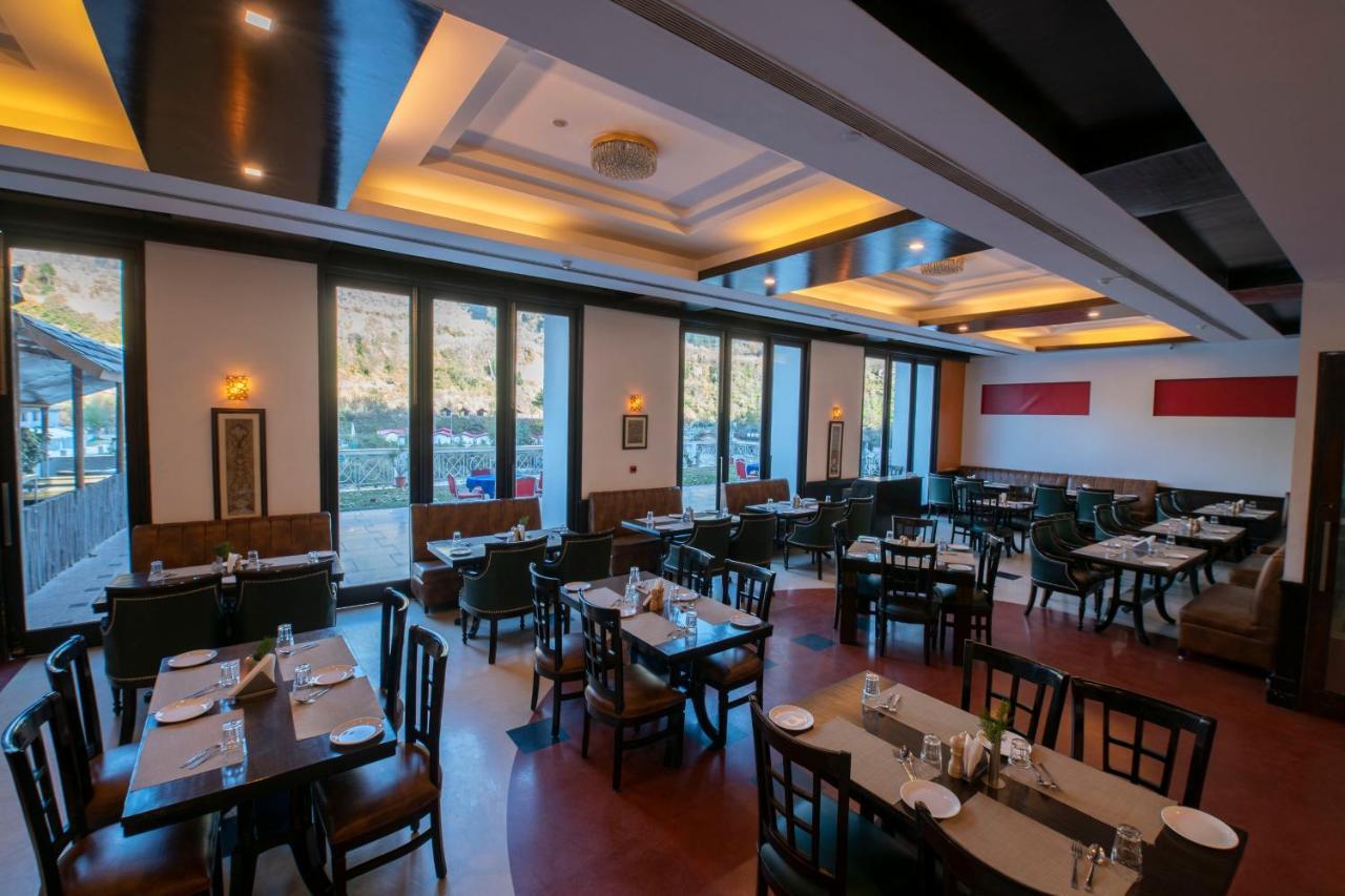 Mastiff Grand Manali Resort エクステリア 写真