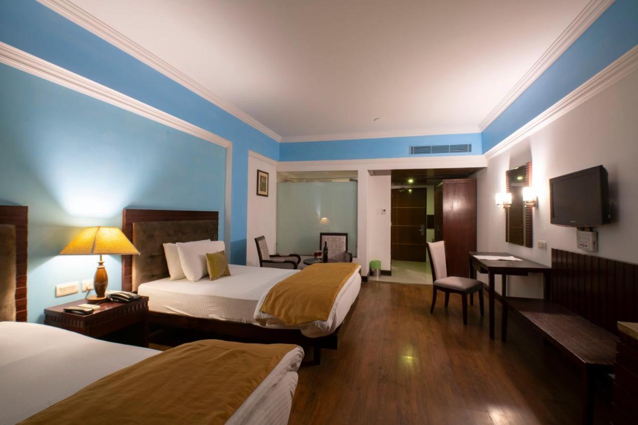 Mastiff Grand Manali Resort エクステリア 写真